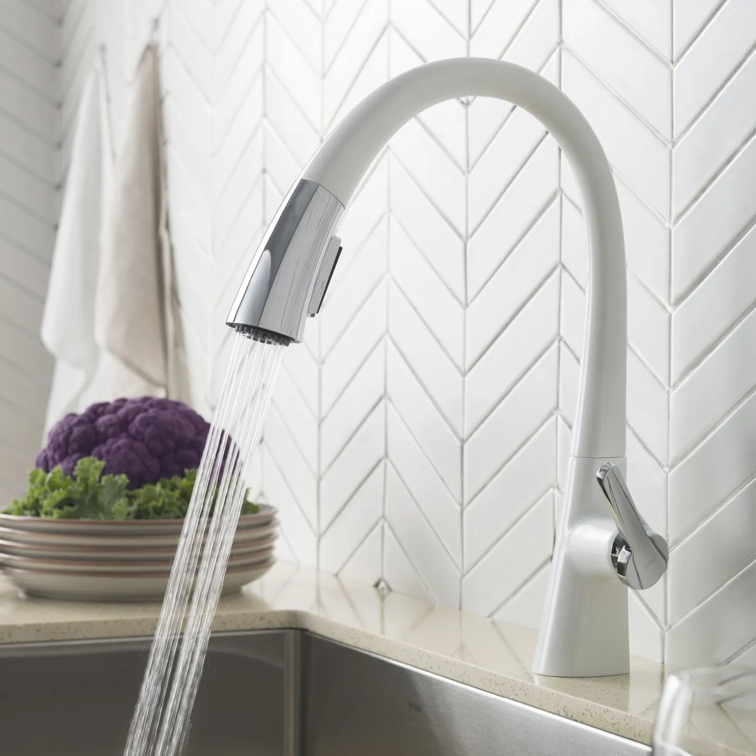 KRAUS Nolen Dual Function Pull-Down Kitchen Faucet in Chrome/White