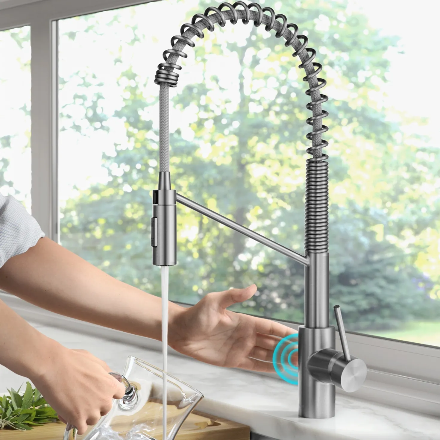 KRAUS Oletto Touchless Pull-Down Single Handle Faucet in Spot Free Stainless Steel