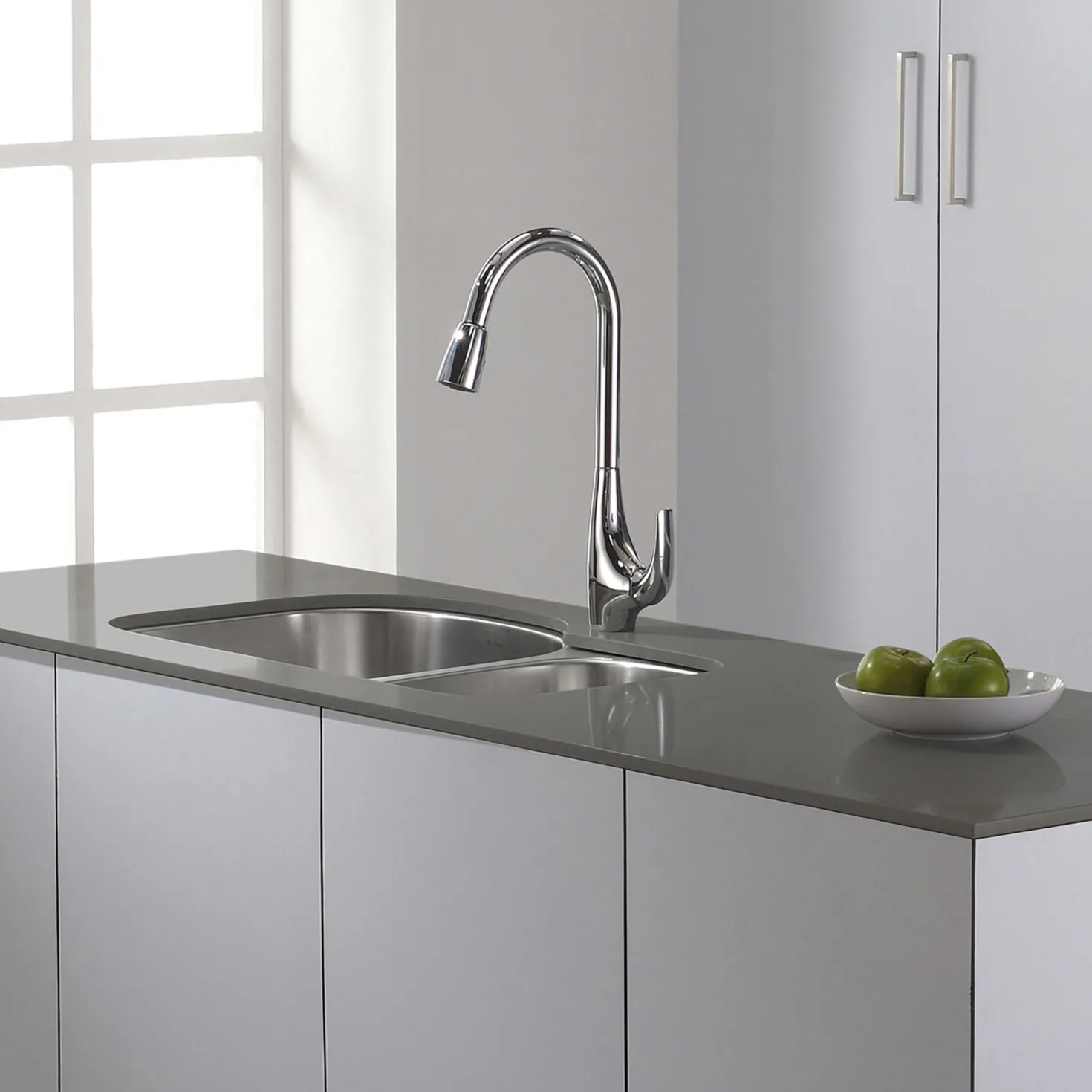 KRAUS Single-Handle High Arch Kitchen Faucet with Pull Down Dual-Function Sprayer in Chrome