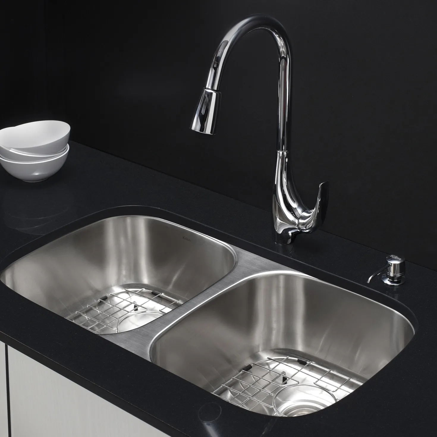 KRAUS Single-Handle High Arch Kitchen Faucet with Pull Down Dual-Function Sprayer in Chrome