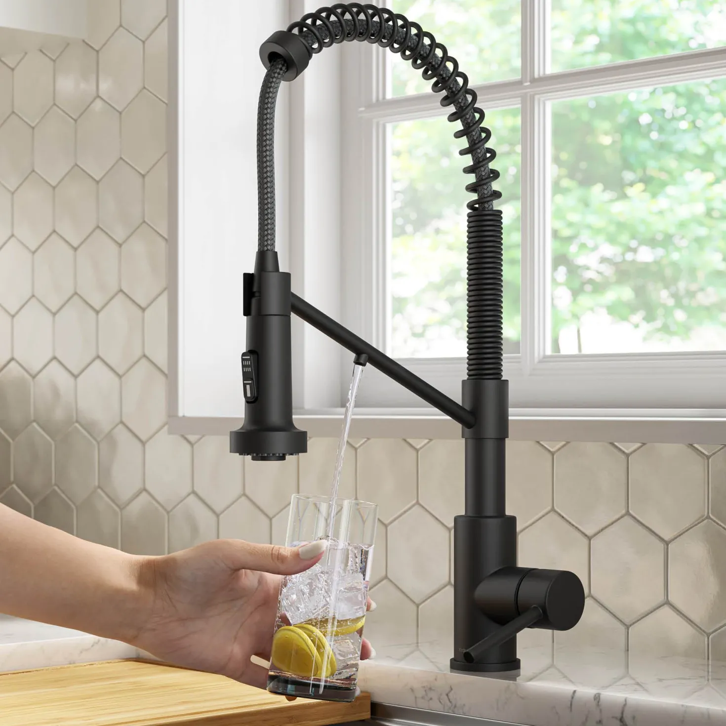 KRAUS Single Handle Kitchen Faucet with Integrated Dispenser for Water Filtration in Matte Black