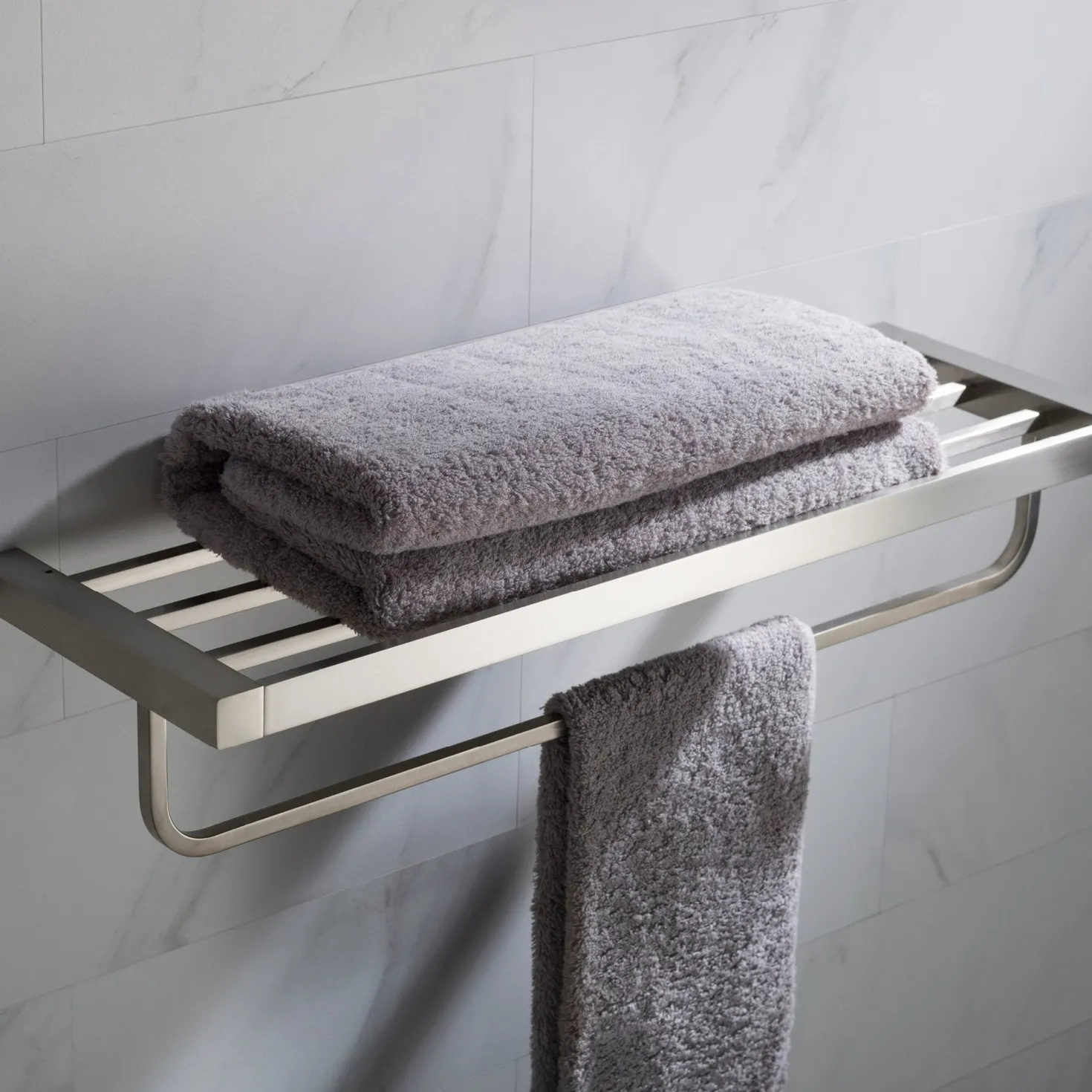 KRAUS Stelios Bathroom Shelf with Towel Bar