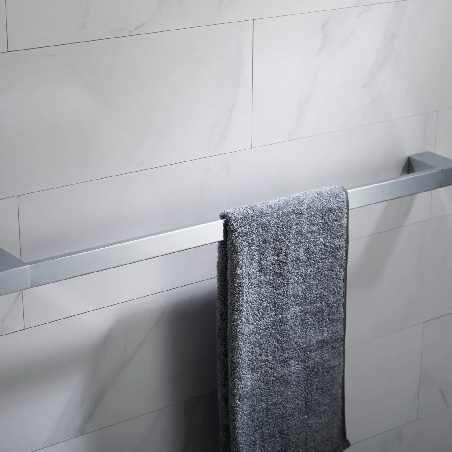 KRAUS Stelios 24-inch Bathroom Towel Bar