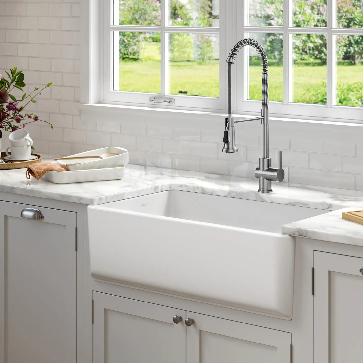 KRAUS Turino 33" Reversible Apron Front Fireclay Kitchen Sink in Matte White