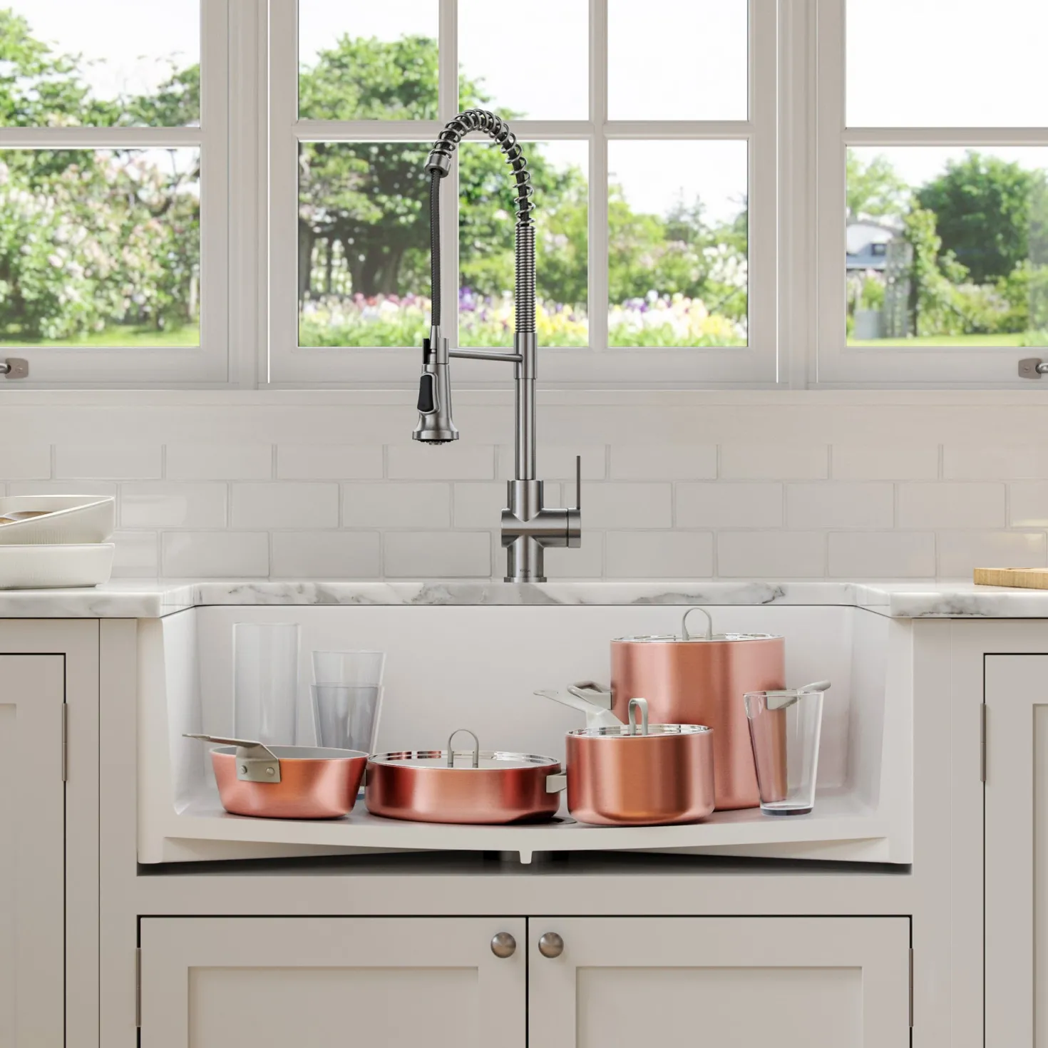 KRAUS Turino 33" Reversible Apron Front Fireclay Kitchen Sink in Matte White