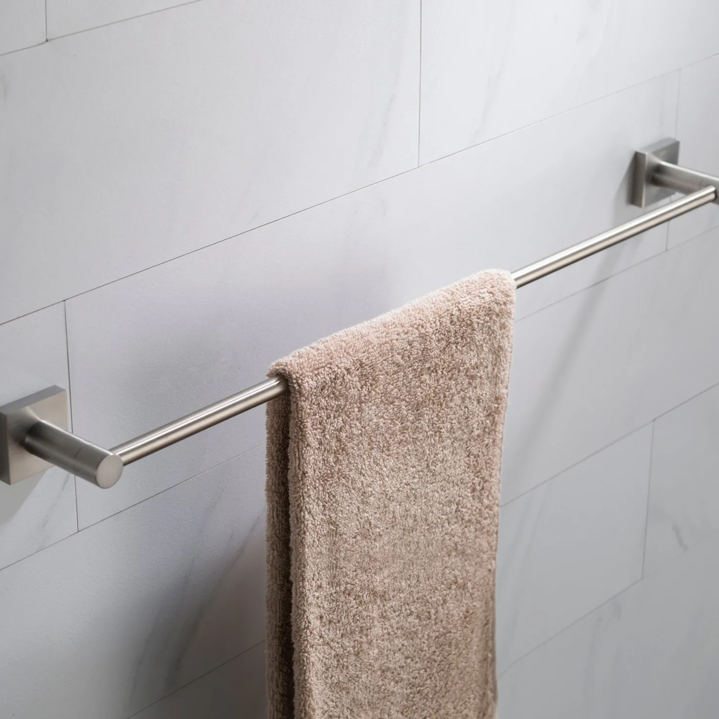 KRAUS Ventus Wall Mount Bathroom Towel Bar