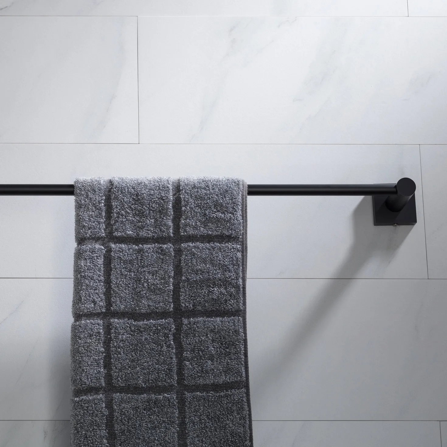 KRAUS Ventus Wall Mount Bathroom Towel Bar