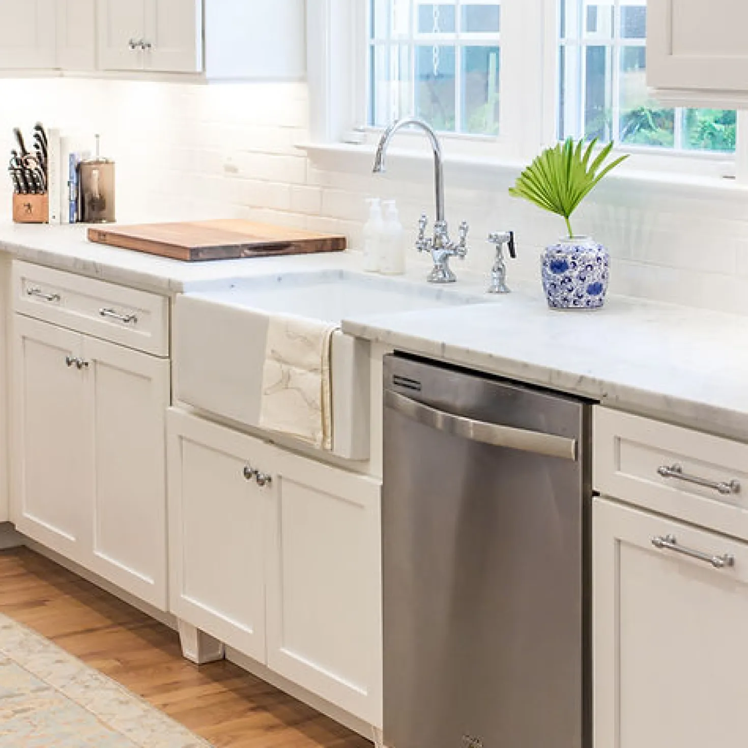 Nantucket Sinks 30" Italian Farmhouse Fireclay Sink Hyannis-30
