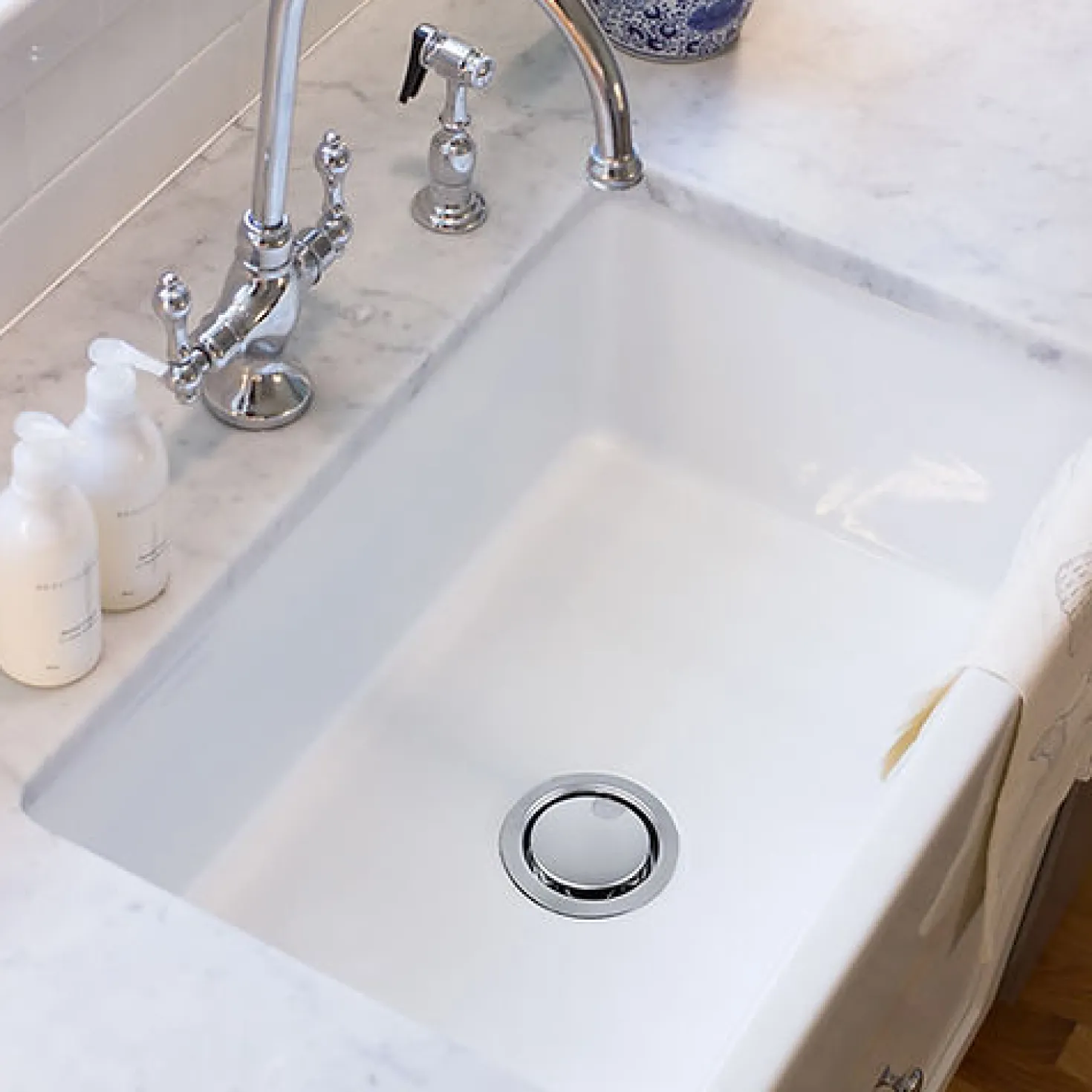 Nantucket Sinks 30" Italian Farmhouse Fireclay Sink Hyannis-30