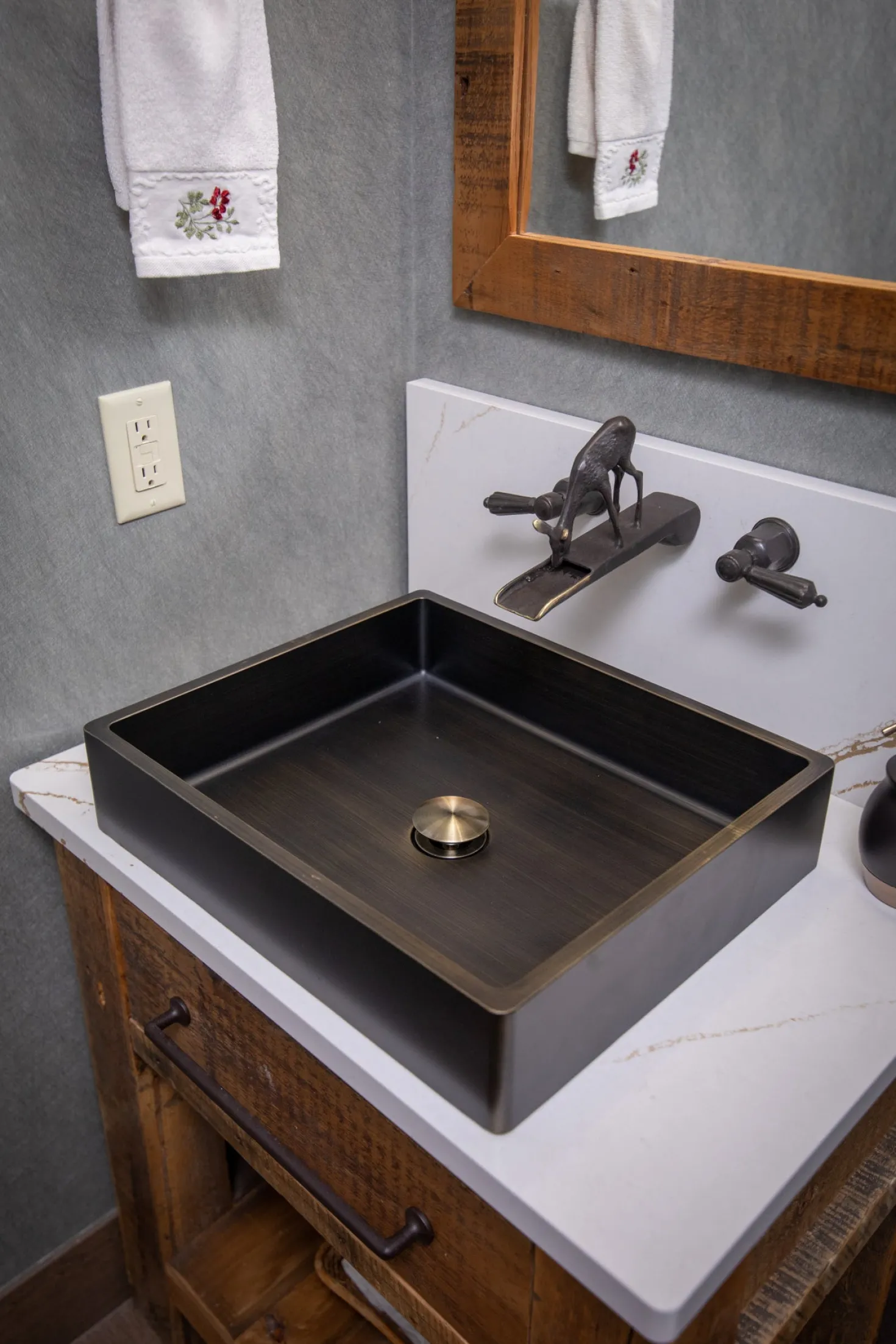 Rectangular 18 3/4" x 15 3/4" Thick Rim Stainless Steel Bathroom Vessel Sink with Drain in Antique Gold