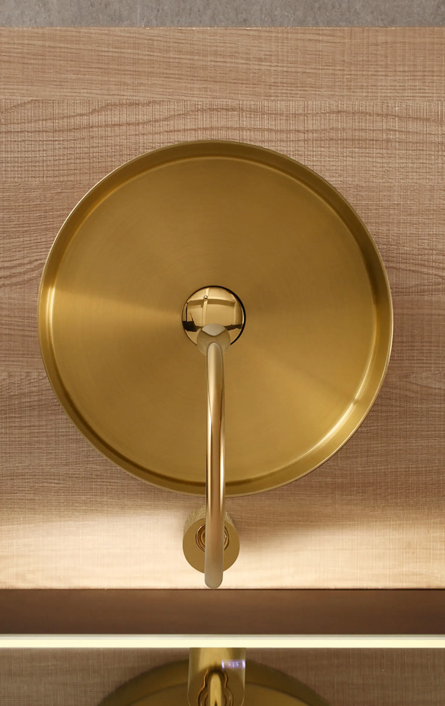 15" Round Stainless Steel Bathroom Vessel Sink with Drain in Gold