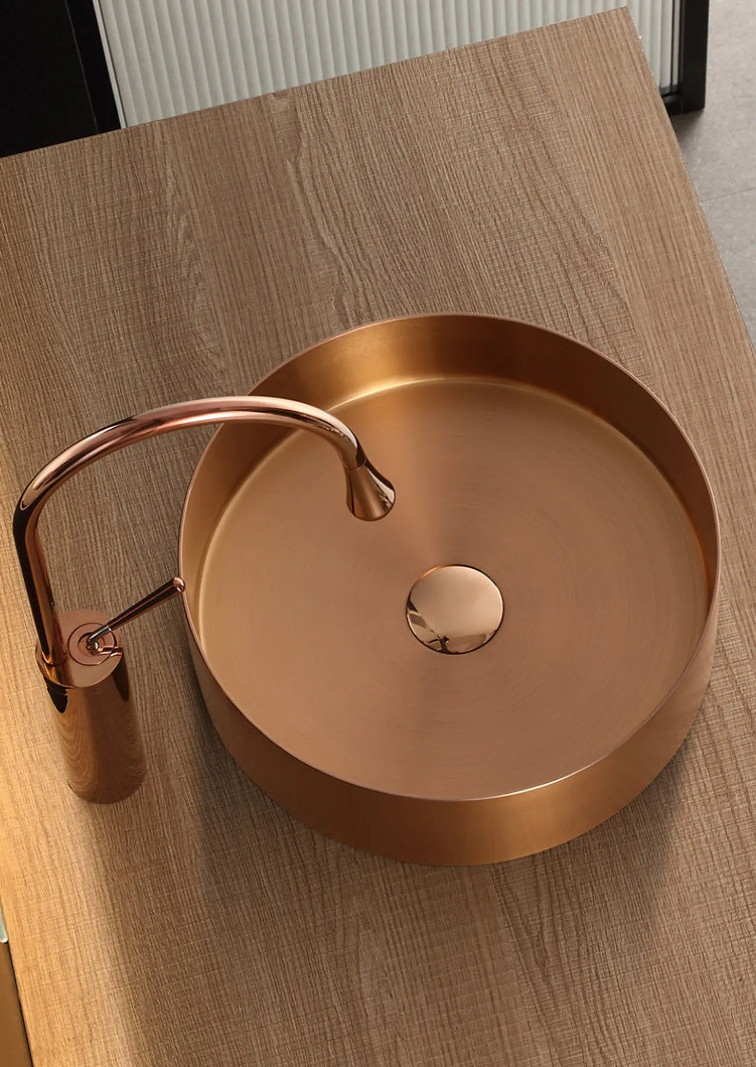 15" Round Stainless Steel Bathroom Vessel Sink with Drain in Rose Gold