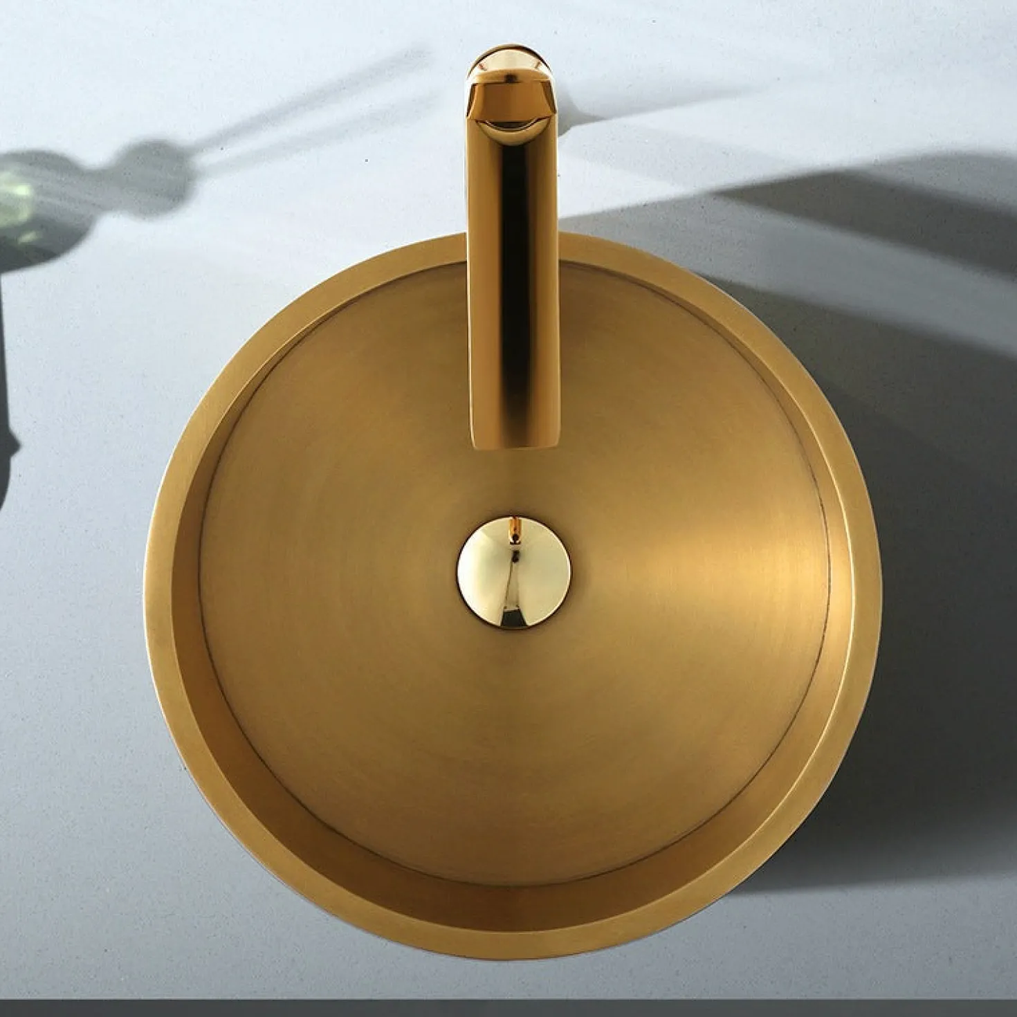 15 3/4" Round Thick Rim Stainless Steel Bathroom Vessel Sink with Drain in Gold