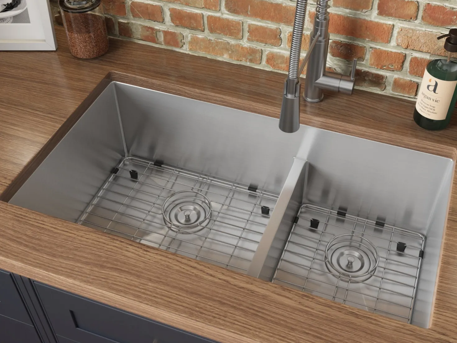 Ruvati Low-Divide Undermount Tight Radius 60/40 Double Bowl 16 Gauge Stainless Steel Kitchen Sink