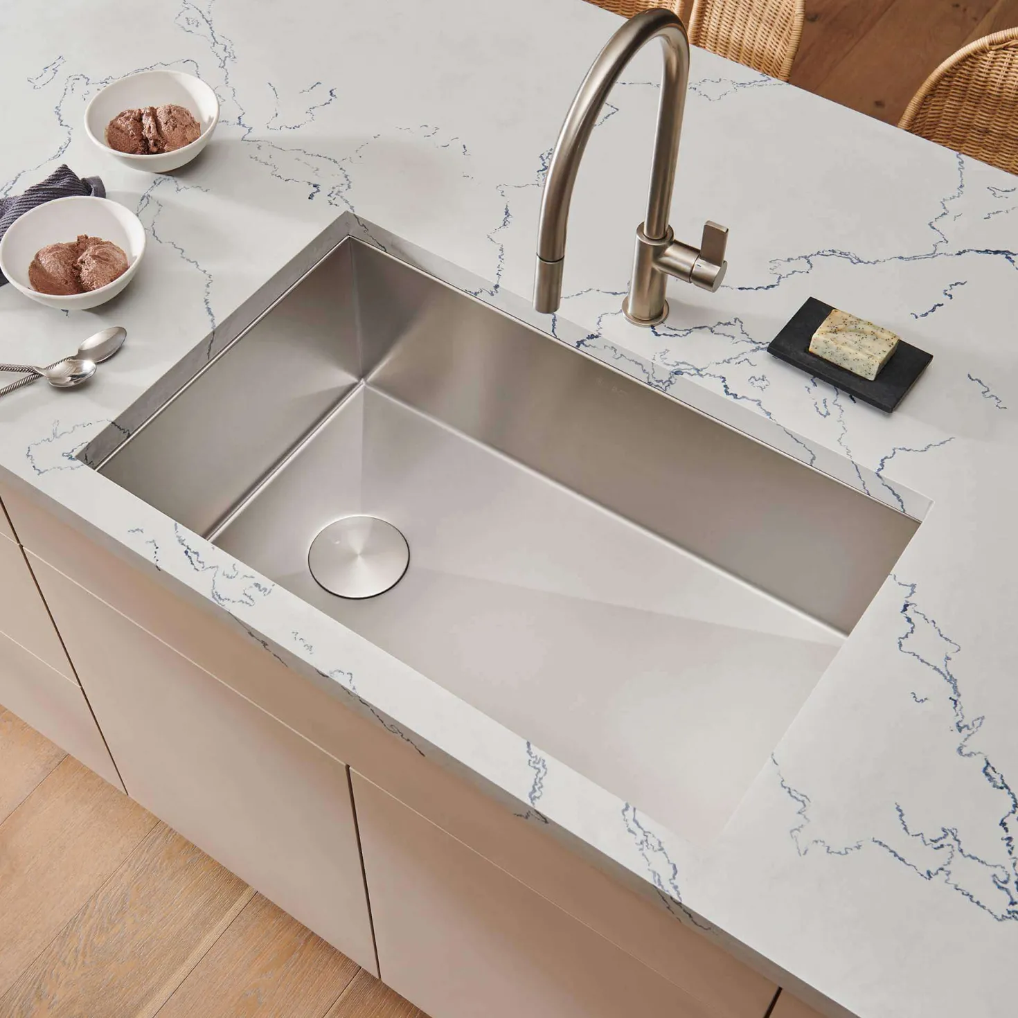 Ruvati 36" Slope Bottom Offset Drain Undermount 16 Gauge Stainless Kitchen Sink