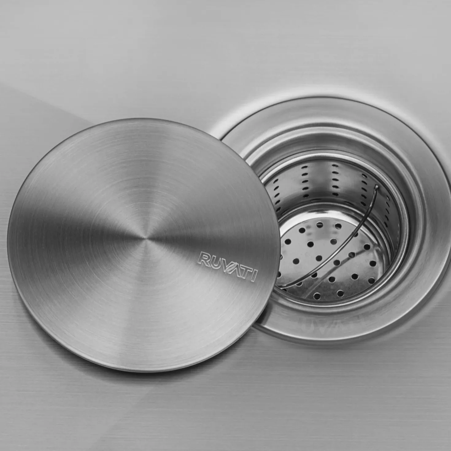 Ruvati 15" Undermount 16 Gauge Bar Prep Sink