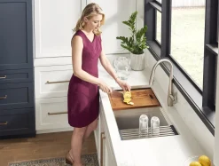 Ruvati 28" Undermount 16 Gauge Workstation Stainless Steel Kitchen Sink - RVH8309