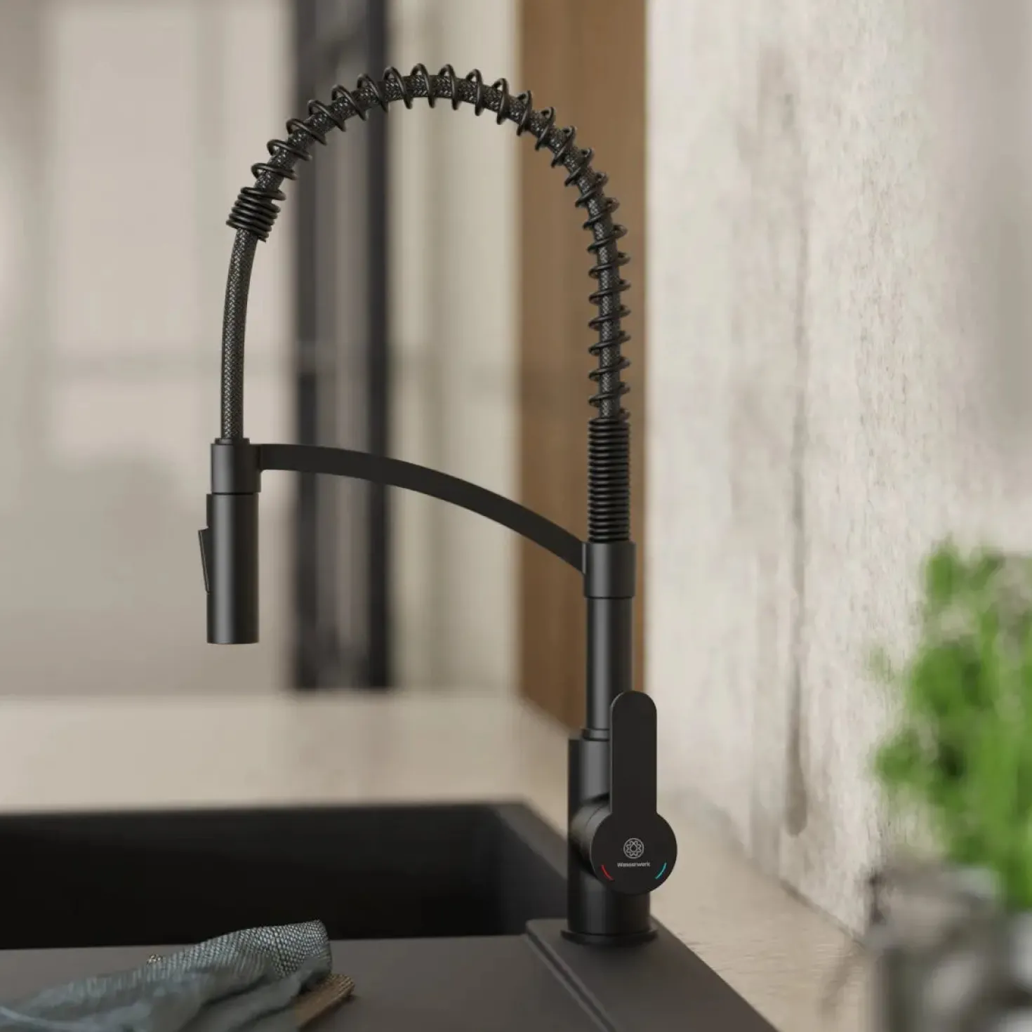 Wasserwerk Single Hole Pull Down Kitchen Faucet in Matte Black
