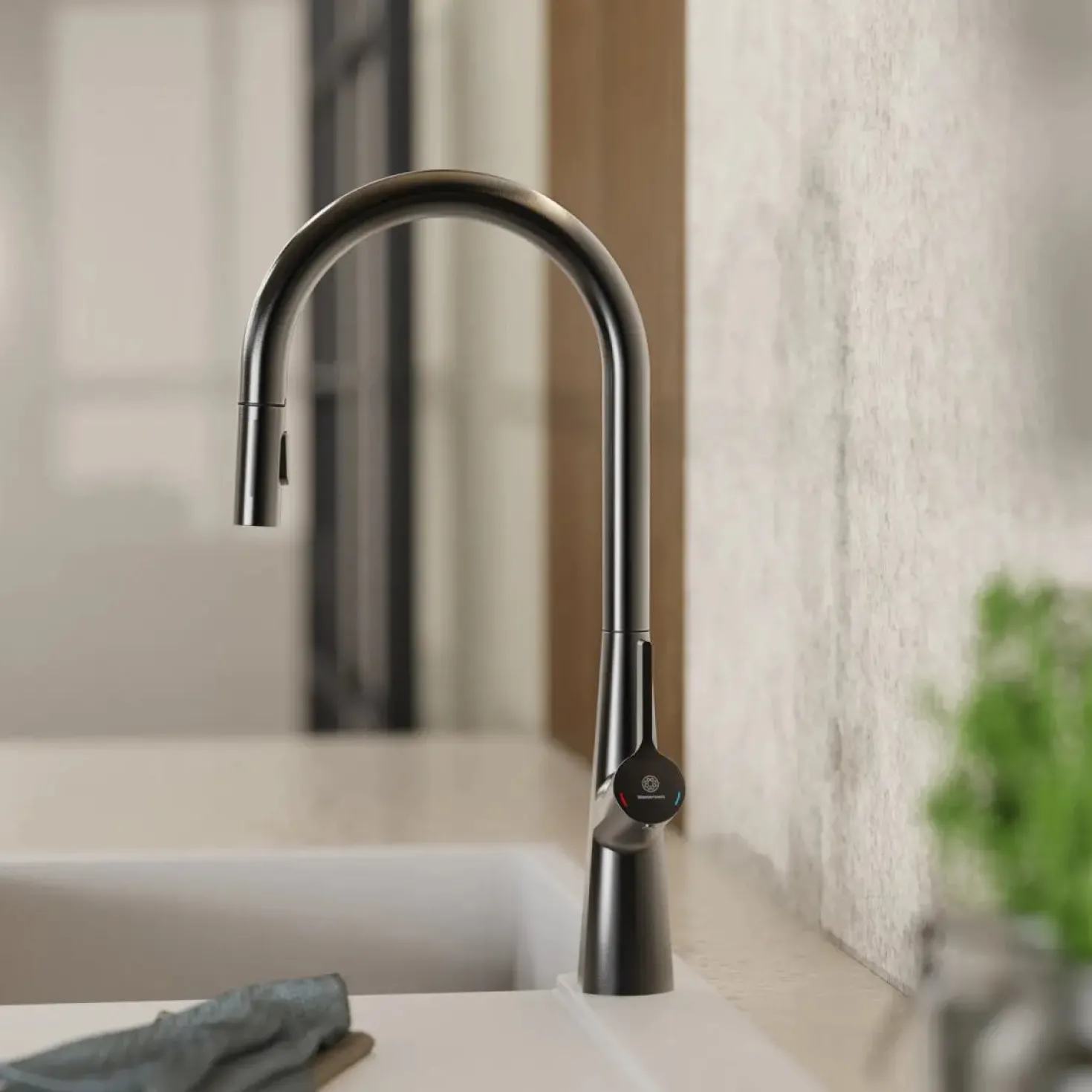 Wasserwerk Single Hole Pull Down Kitchen Faucet in Matte Graphite